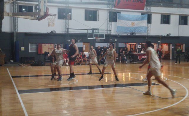 Torneo Apertura A2: Regatas Santa Fe estiró su invicto en el Pay Zumé