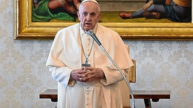 El Papa pidió que el agua no sea objeto de desperdicio, abusos y guerra