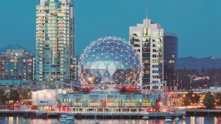 Los secretos que esconden Toronto y Vancouver, más allá del Mundial del fútbol.