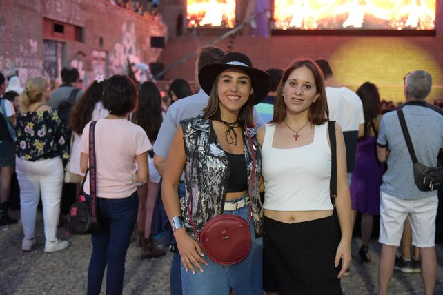 Jasmín Assi y Gisela Romero.
