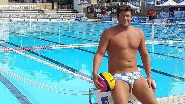Un santafesino en el Sudamericano de waterpolo con Argentina