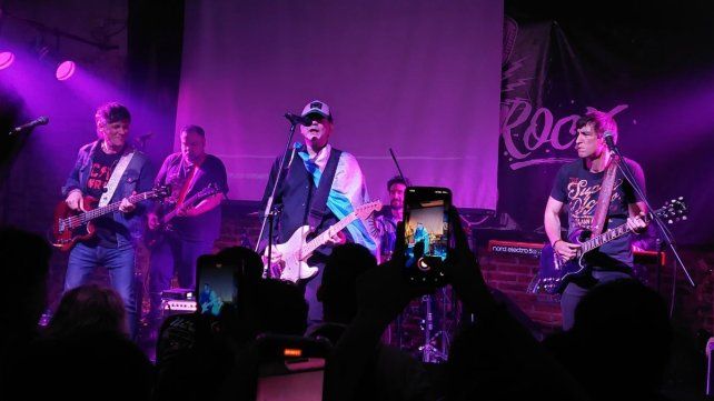 Jóvenes Pordioseros en Paraná