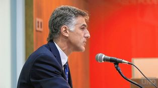 La hija del fiscal Leandro Dato fue golpeada por dos hombres en la vía pública en Paraná y se encuentra hospitalizada. Analizan cámaras y un teléfono.