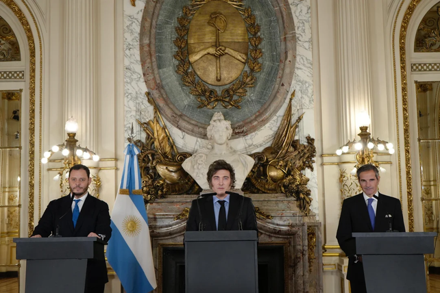 El presidente Javier Milei presentó el Plan Nuclear Argentino junto a Demián Reidel y a Rafael Grossi.