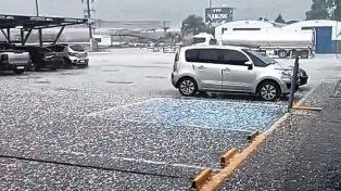 Impresionante caída de granizo en Federación.