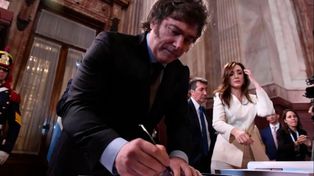 Milei lanza una batería de iniciativas que desafían la capacidad de la política de procesarlas.&nbsp;
