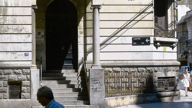 Laprida y Santa Fe. El inmueble del Senasa.