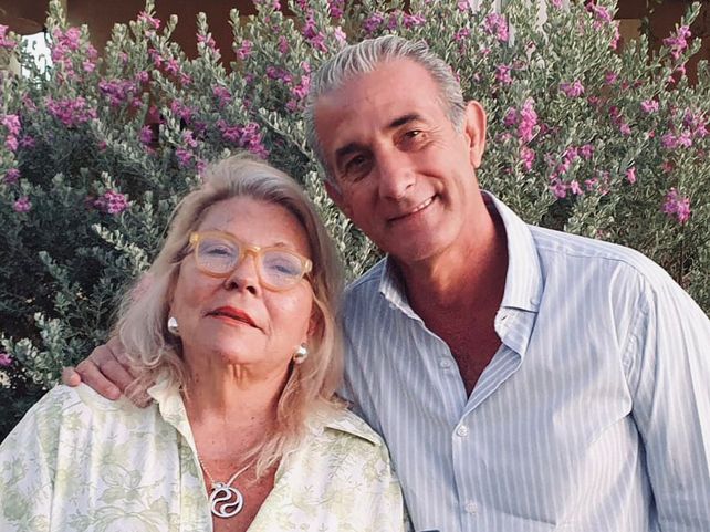 Carrió posteó una foto con Eduardo Maradona