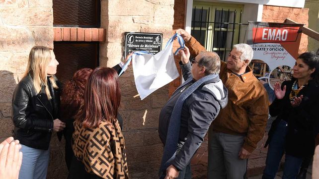 La escuela recibió en nombre junto a veteranos de Malvinas.