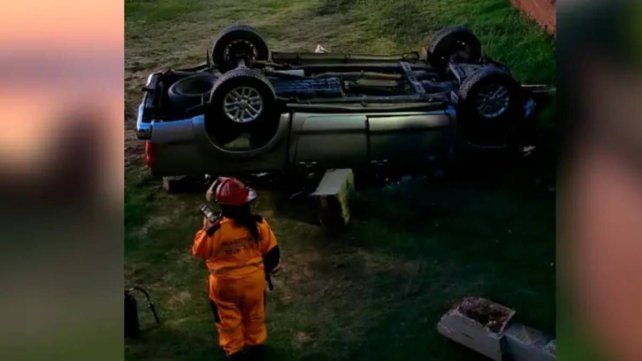 Colón: una camioneta cayó al vacío desde la costanera