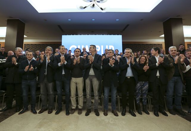 Círculo cerrado. Randazzo reunió a su tropa y evitó un discurso confrontativo con la ex presidenta.
