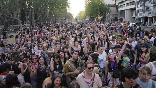 La Comunidad Lgtbiq Confluirá En El Monumento Con Una Nueva Marcha Del