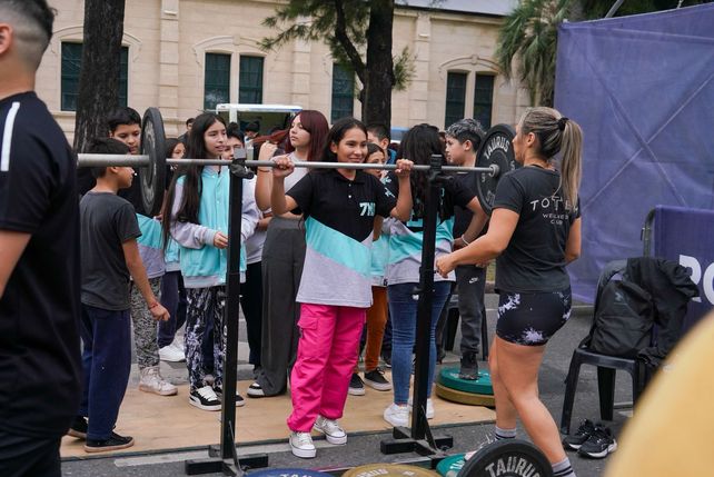 Comenzaron los Juegos Crear con la presencia de miles de chicos de la región