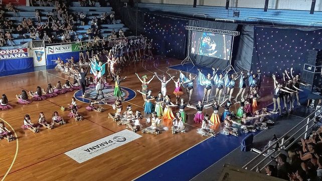 El patín artístico salió a escena en el Atlético Echagüe