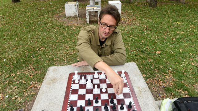 El ajedrez, el juego y un espacio para aprender a mirarse a los ojos