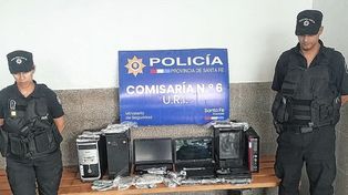 Allanan una vivienda en barrio Barranquitas por la presunta difusión de imágenes de abuso sexual infantil