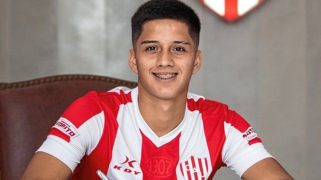 El juvenil Lionel Verde firmó su primer contrato con Unión hasta diciembre de 2026. El juvenil Lionel Verde firmó su primer contrato con Unión hasta diciembre de 2026.