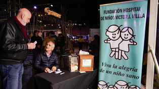 En la entrada de Rosario Outlet se podía contribuir con la Fundación del Vilela