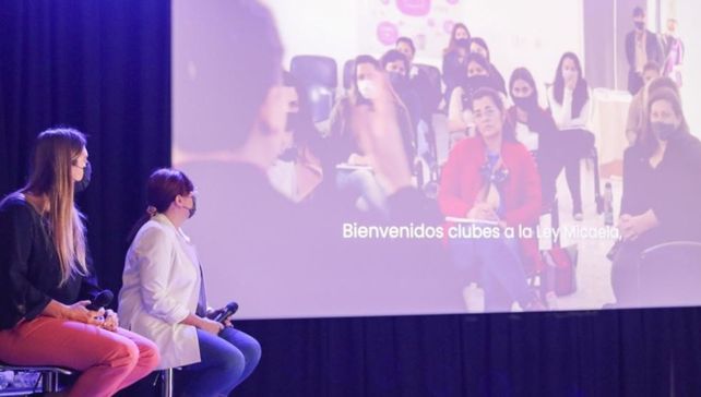 Este lunes se presentó la Ley Micaela para entidades deportivas.