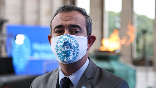 El intendente Javkin hizo una denuncia penal por un faltante de 100 dosis de vacuna