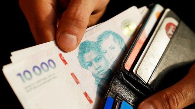 El gobierno nacional convocó al Consejo del Salario para este miércoles. El SMVM está estancado desde agosto en $322.200.