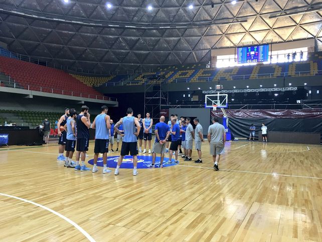 Argentina recibe a Paraguay en el inicio de las Eliminatorias
