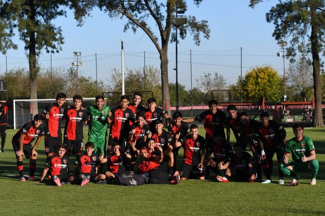 La reserva de Newells venció al puntero, sigue trepando y se mete en la pelea