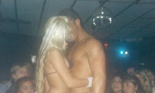 ¿Stripper a los 16?