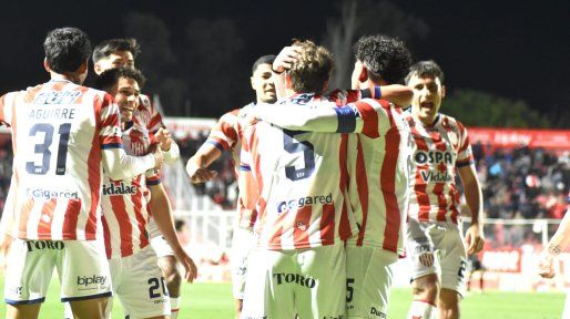 Unión pega fuerte: golazo de Menossi para el 1-0 ante Central Córdoba