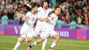 Tayikistán le ganó sobre la hora a Líbano y accedió a los octavos de final de la Copa Asia