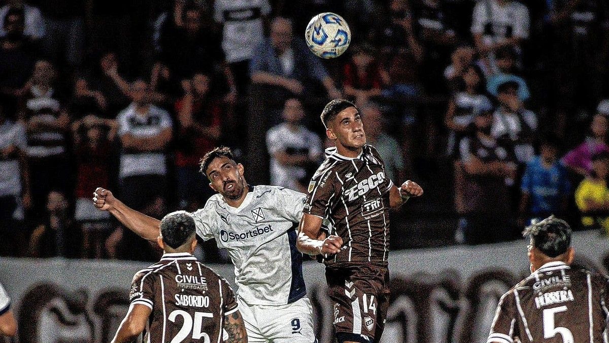 Platense se lo empató sobre el final a Independiente en Vicente López