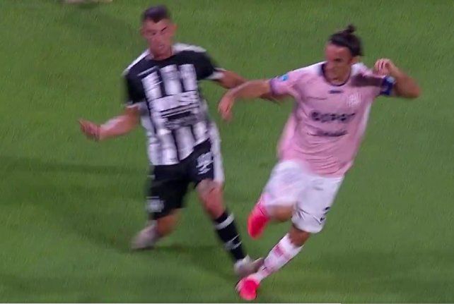 Tres polémicas, tres fallos adversos para Unión en el inicio del Apertura