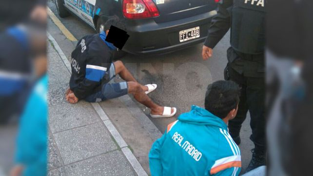 Detuvieron a dos delincuentes armados en plena Recoleta santafesina