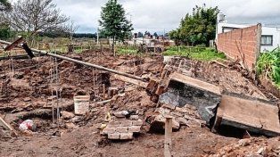 Un muro se derrumbó en Chajarí y un obrero resultó lesionado.