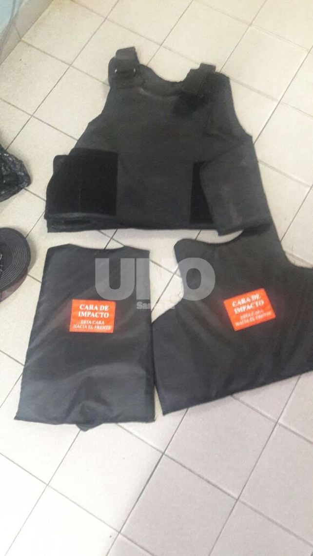 Colastiné: aprehendieron a un hombre y le secuestraron un chaleco antibalas