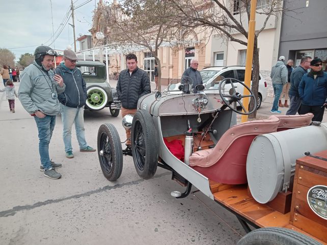 María Juana: el rally de autos clásicos se lució en el Paseo de la Regularidad