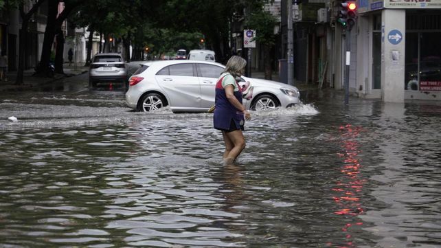 La tormenta generó inundaciones en las calles&nbsp; de Rosario.