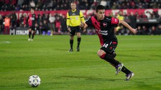 Panchito González lleva casi tres meses sin jugar de titular en Newells. Ingresará por Fernando Cardozo.