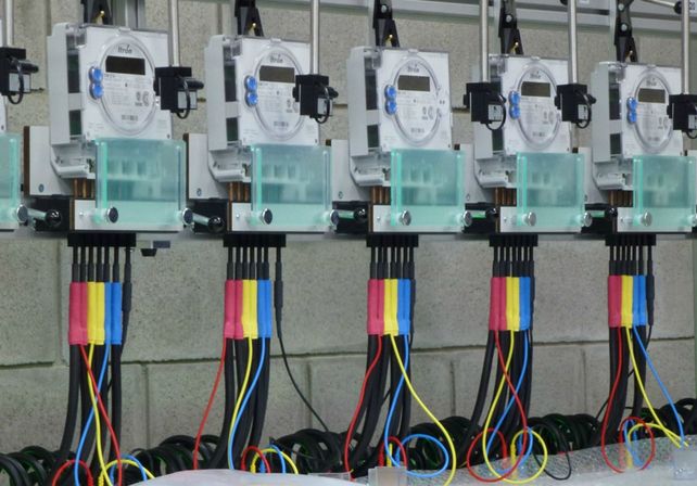 La EPE incorpora más de 45 mil medidores eléctricos