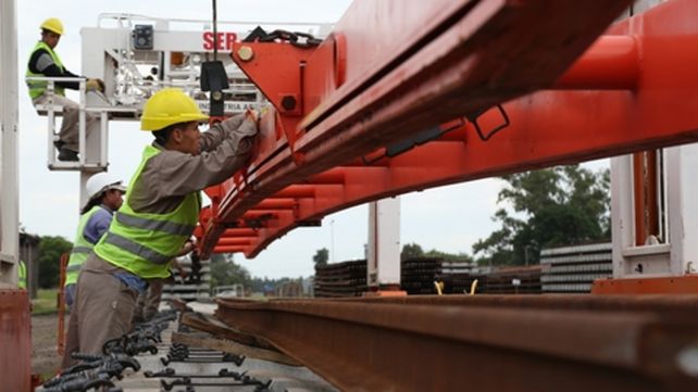 En obra. Belgrano Cargas ya inició la renovación de 1.600 kilómetros de vías en varias provincias.