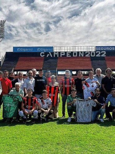 Patronato presentó la indumentaria que lucirá en la Primera Nacional