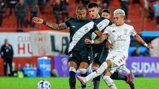 Huracán visita a Danubio con la consigna de sumar el primer triunfo en la era Sebastián Battaglia.