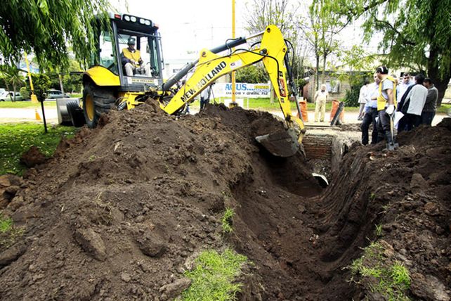Problemas de anegamiento: avanzan las obras de desagüe en barrio Guadalupe