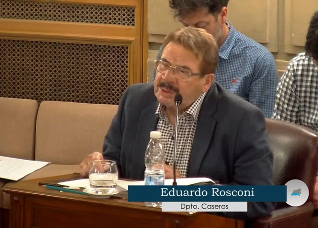 Eduardo Rosconi, senador por el departamento Caseros. 