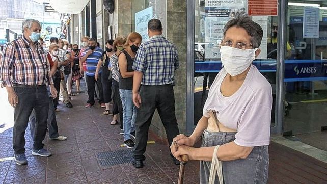 Se abonará el bono a jubilados a partir de mayo