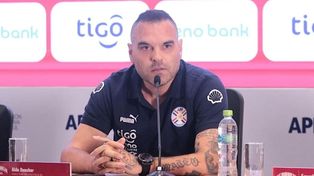 Aldo Duscher, ex jugador de Newells, asumió el desafío de intentar llevar a Paraguay al próximo Mundial de Chile.