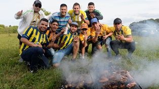 Los hinchas de Central le pusieron color al viaje hasta Santa Fe.