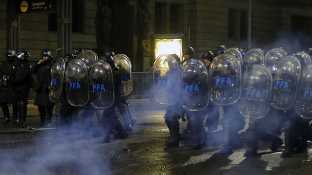 La Policía Federal actúa en inmediaciones del Congreso.&nbsp;