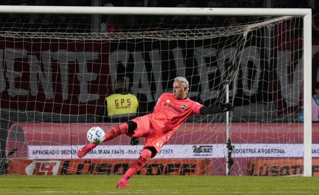 Navas ya se encuentra bien del malestar estomacal que no le permitió jugar ante Independiente Rivadavia