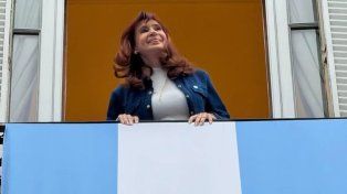 Cristina Kirchner presenta una lenta recuperación y seguirá internada